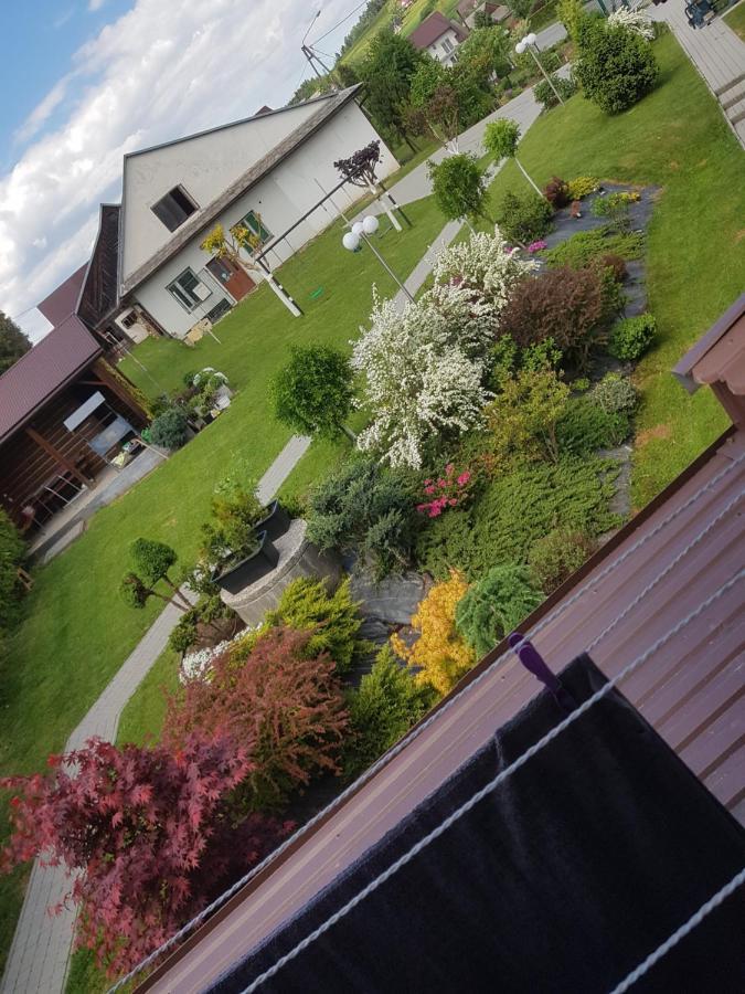 Stas-Przy Szkole Nr3 W Skawie Skawa Bagian luar foto