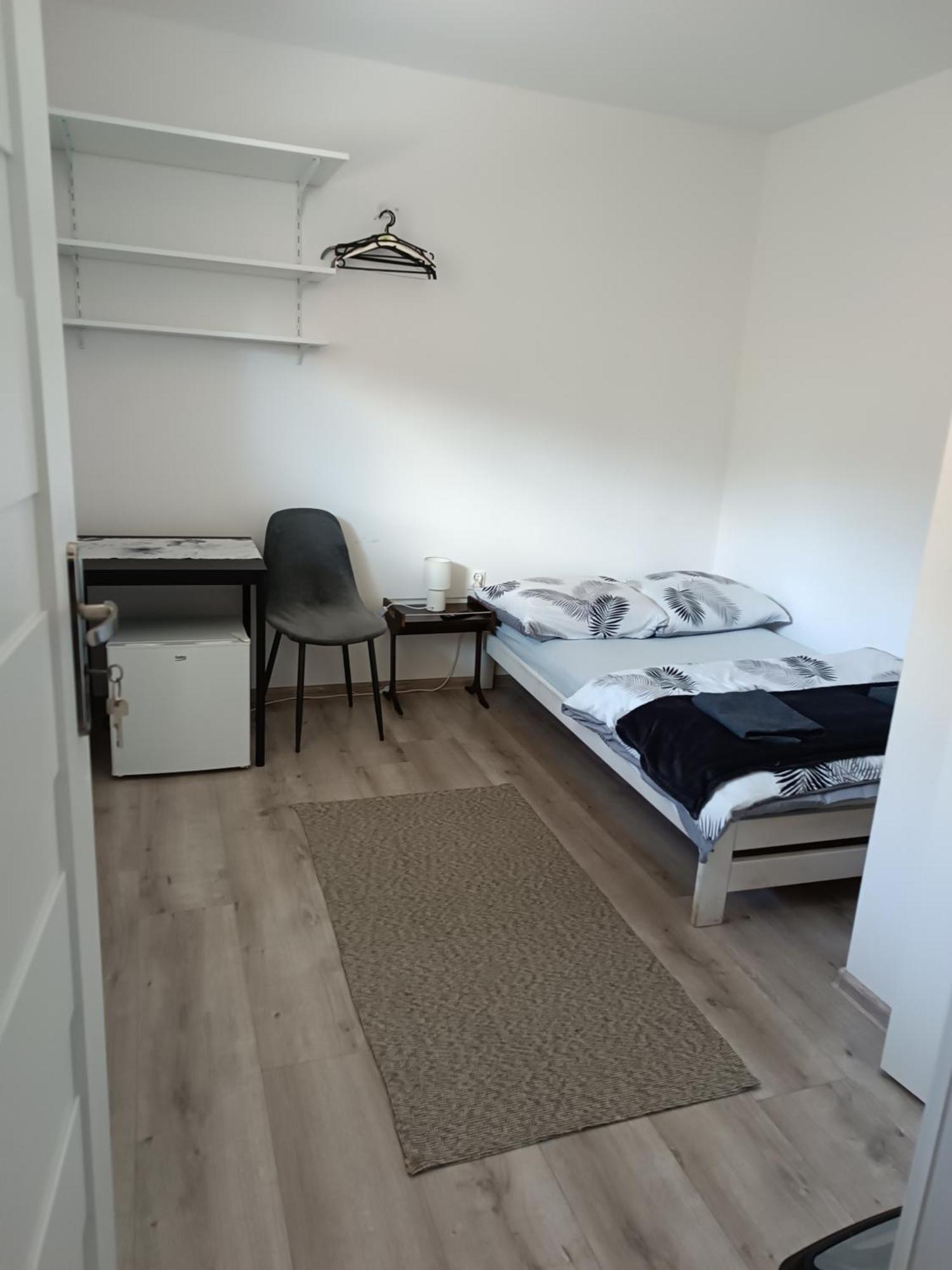 Stas-Przy Szkole Nr3 W Skawie Skawa Bagian luar foto