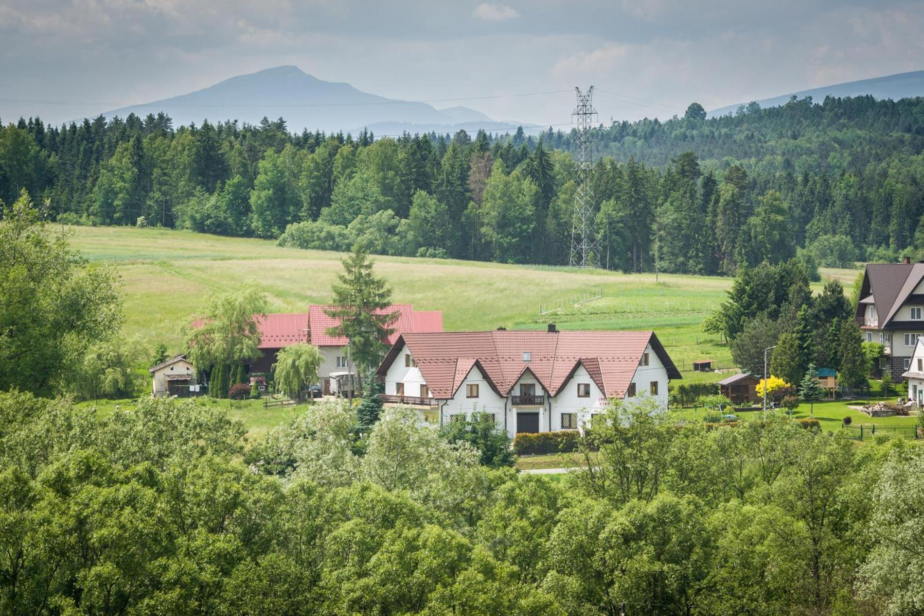 Stas-Przy Szkole Nr3 W Skawie Skawa Bagian luar foto
